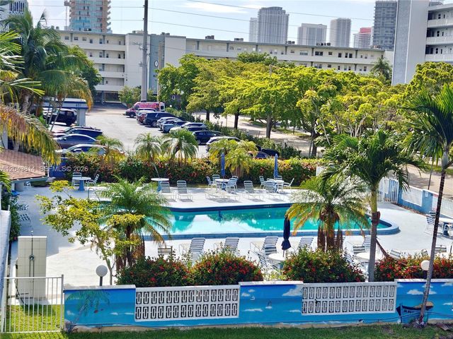 400 NE 12th Ave 306, Hallandale Beach, FL 33009