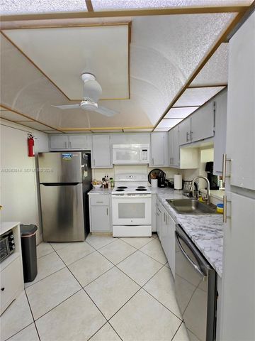 400 NE 12th Ave 306, Hallandale Beach, FL 33009