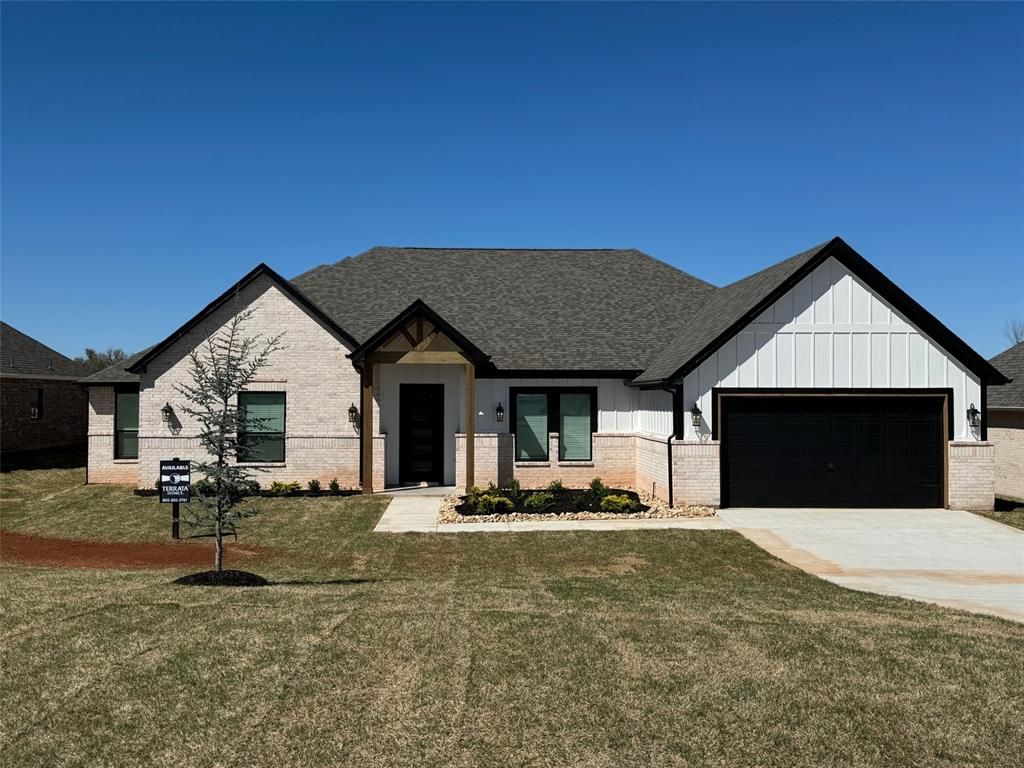 2282 Summit Circle, Blanchard, OK 73010