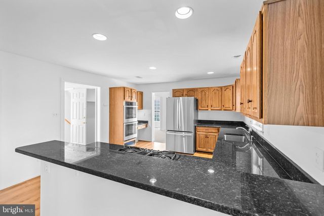 2626 IRON FORGE RD, Herndon, VA 20171