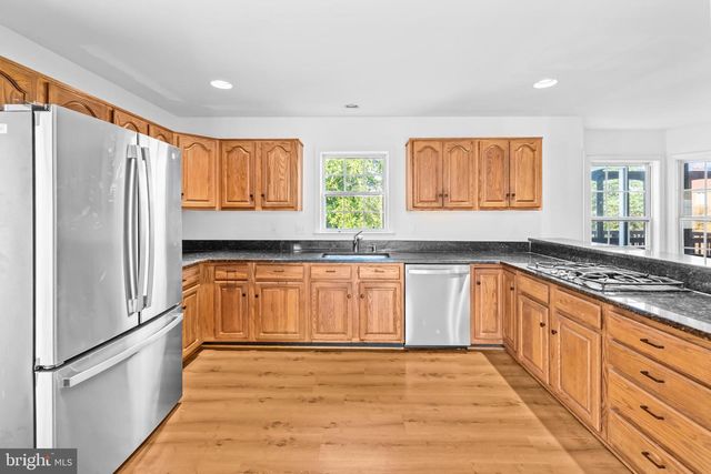 2626 IRON FORGE RD, Herndon, VA 20171