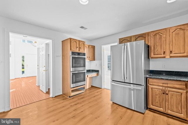 2626 IRON FORGE RD, Herndon, VA 20171