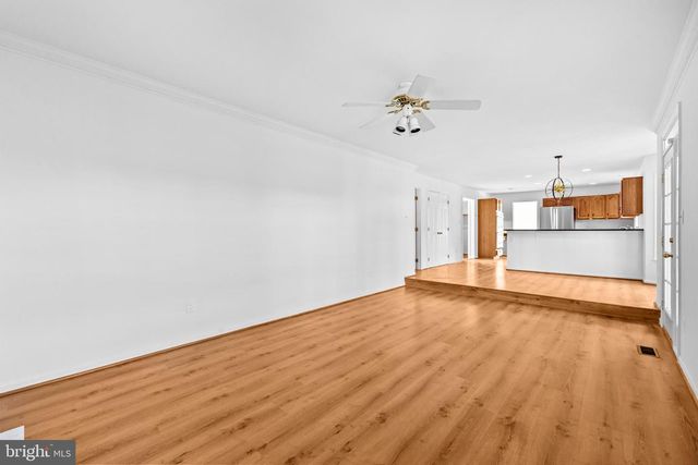 2626 IRON FORGE RD, Herndon, VA 20171