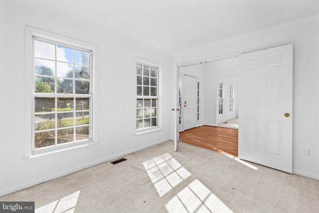 2626 IRON FORGE RD, Herndon, VA 20171