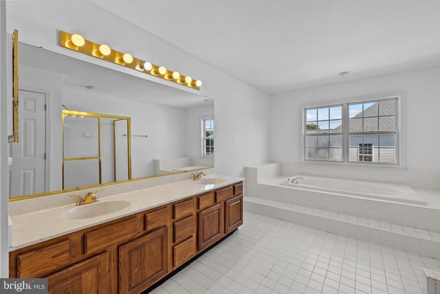 2626 IRON FORGE RD, Herndon, VA 20171
