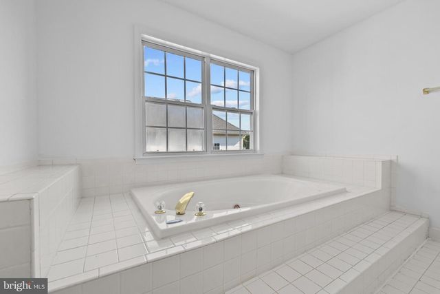 2626 IRON FORGE RD, Herndon, VA 20171