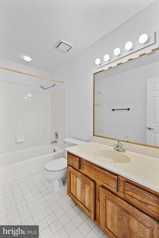 2626 IRON FORGE RD, Herndon, VA 20171