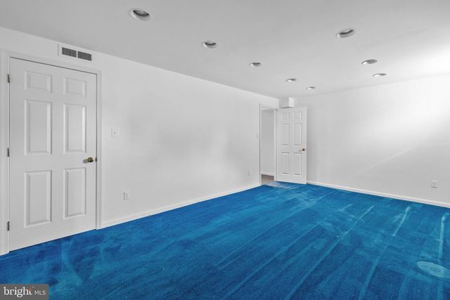 2626 IRON FORGE RD, Herndon, VA 20171