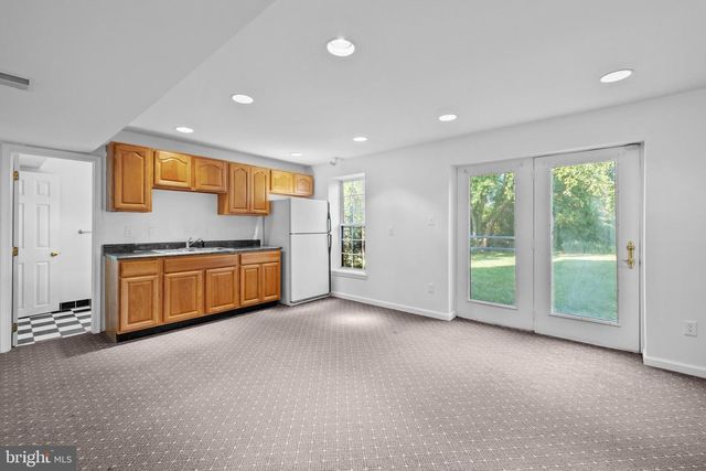 2626 IRON FORGE RD, Herndon, VA 20171