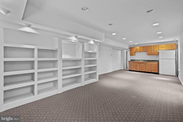 2626 IRON FORGE RD, Herndon, VA 20171