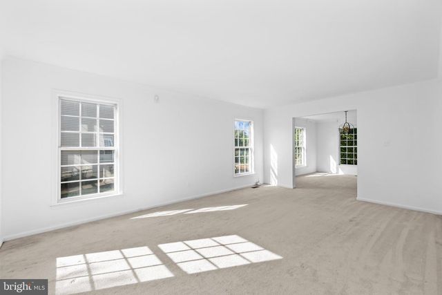 2626 IRON FORGE RD, Herndon, VA 20171