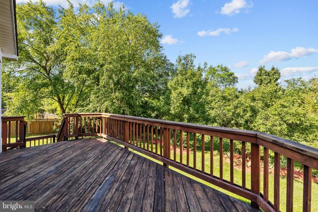 2626 IRON FORGE RD, Herndon, VA 20171
