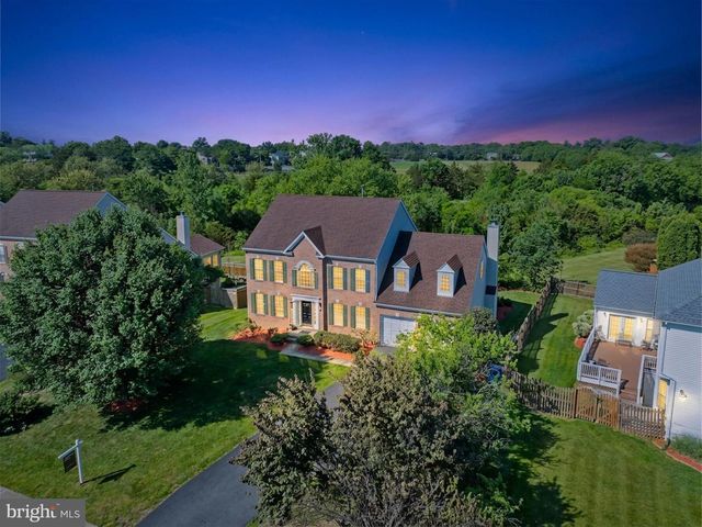 2626 IRON FORGE RD, Herndon, VA 20171