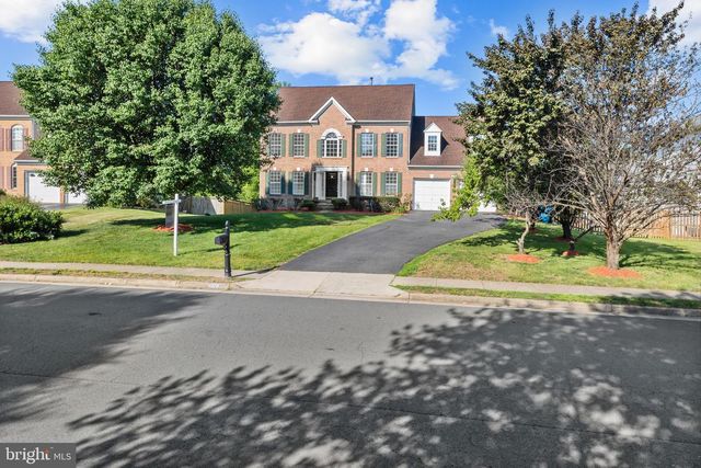 2626 IRON FORGE RD, Herndon, VA 20171