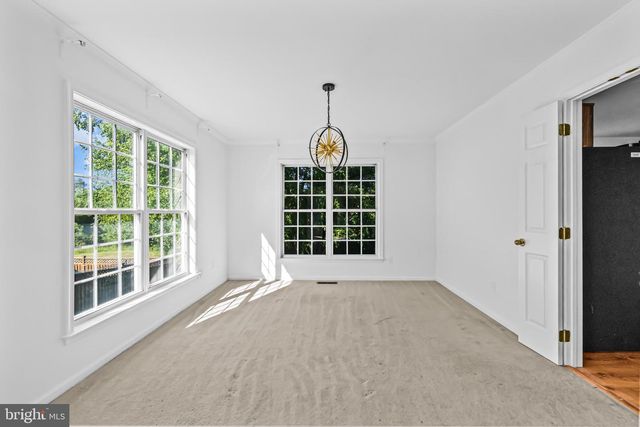 2626 IRON FORGE RD, Herndon, VA 20171