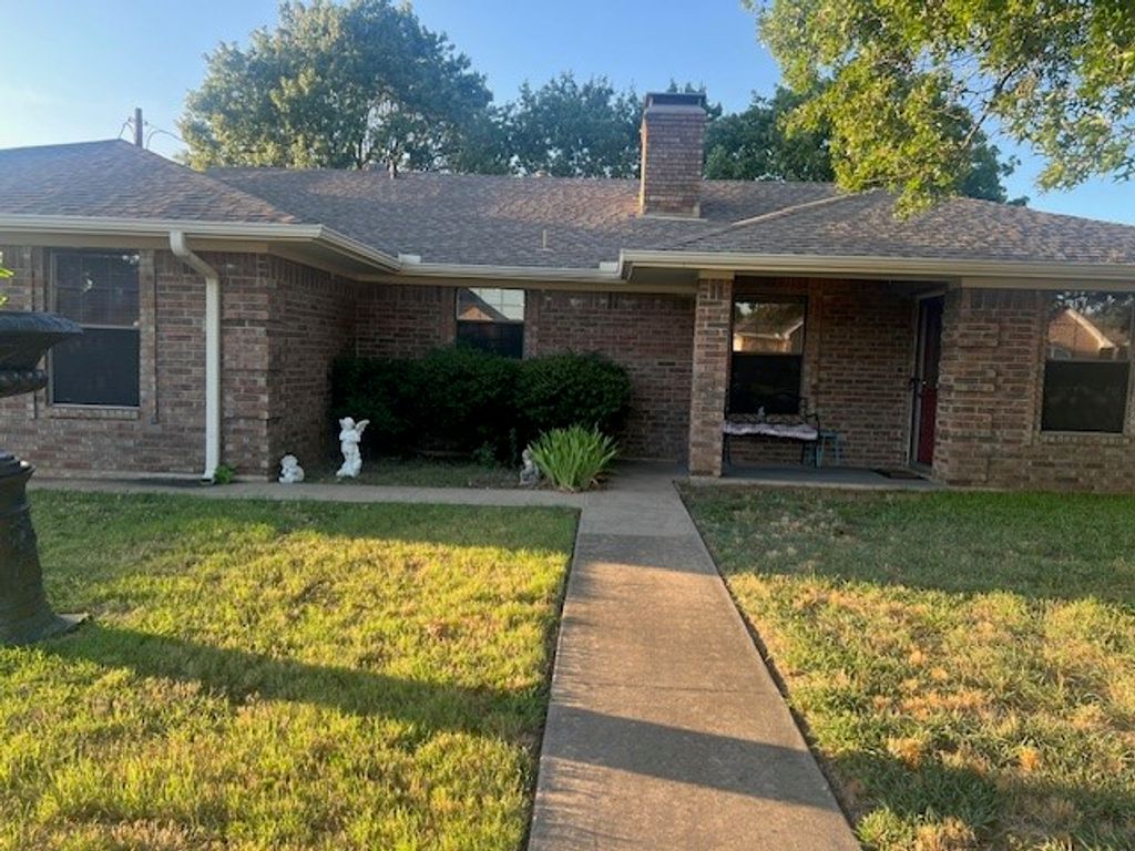 2423 Evelyn Road, Whitesboro, TX 76273