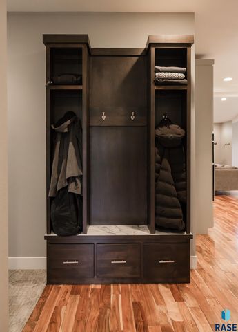 9005 W Dragonfly Dr Drive, Sioux Falls, SD 57107