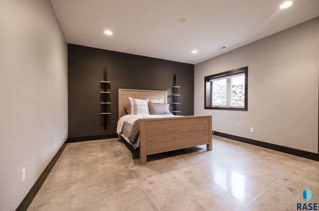 9005 W Dragonfly Dr Drive, Sioux Falls, SD 57107