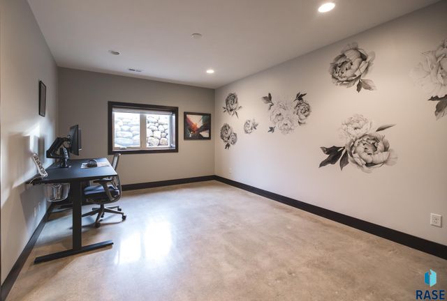 9005 W Dragonfly Dr Drive, Sioux Falls, SD 57107