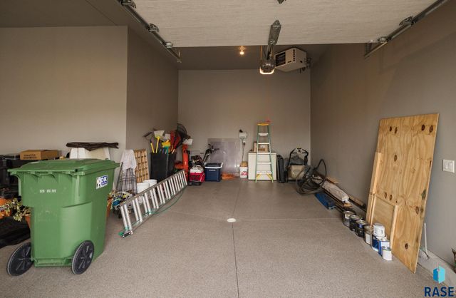 9005 W Dragonfly Dr Drive, Sioux Falls, SD 57107