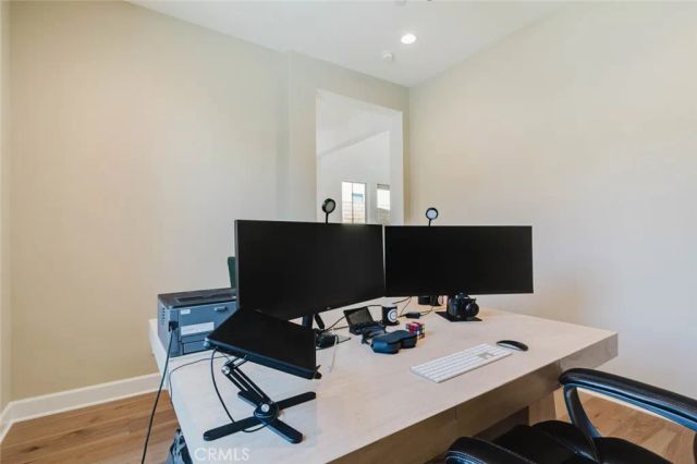 11716 Canoga Avenue, Chatsworth, CA 91311