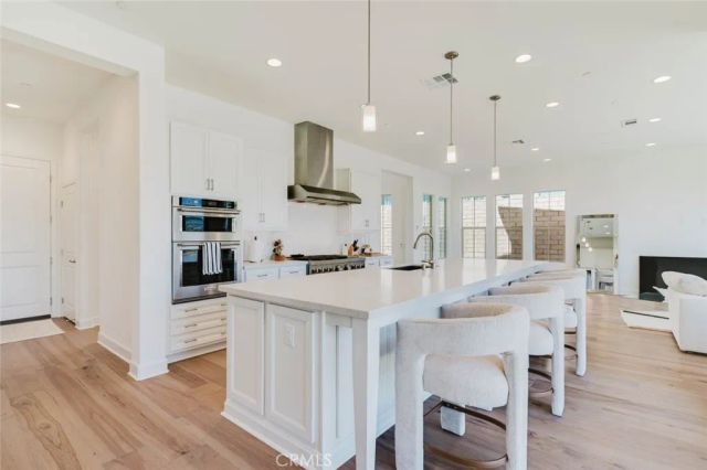 11716 Canoga Avenue, Chatsworth, CA 91311