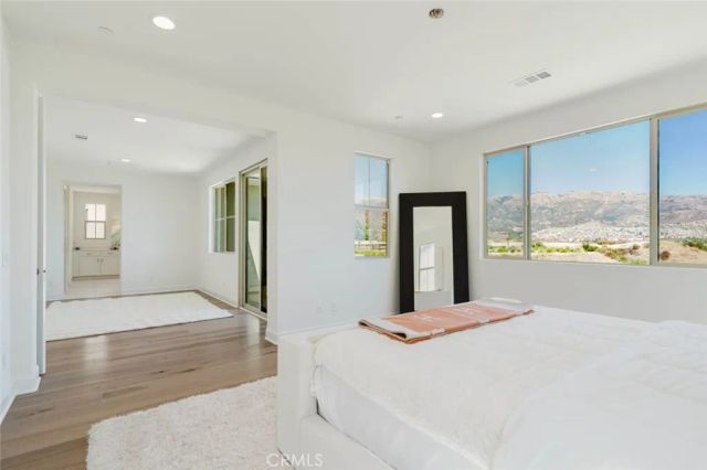 11716 Canoga Avenue, Chatsworth, CA 91311