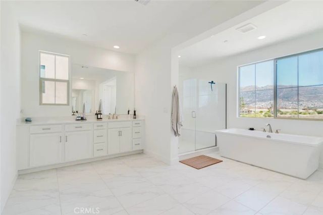 11716 Canoga Avenue, Chatsworth, CA 91311