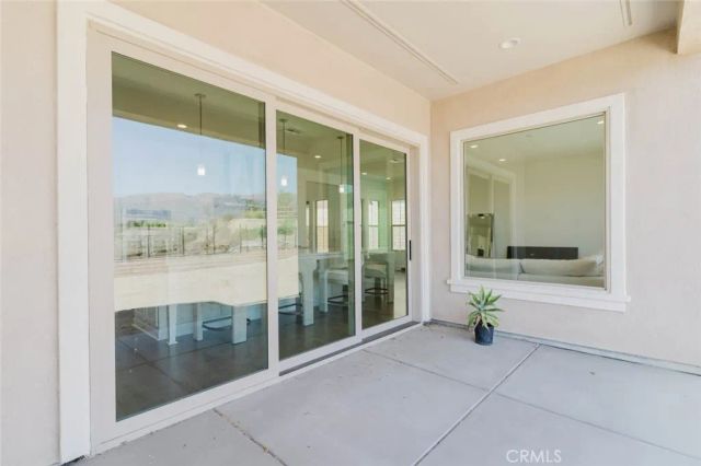 11716 Canoga Avenue, Chatsworth, CA 91311