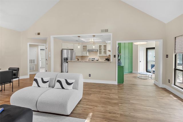 4144 Greystone Way 101, Sugar Land, TX 77479