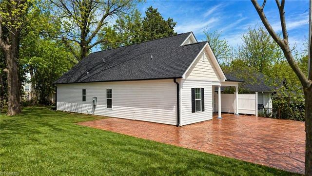 1505 East Avenue, High Point, NC 27260