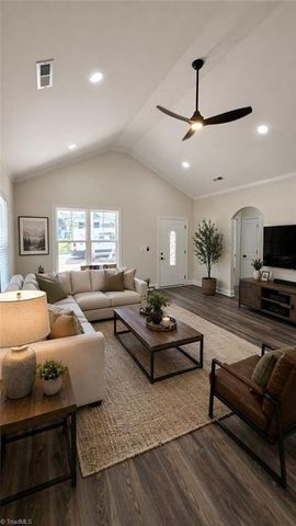 1505 East Avenue, High Point, NC 27260
