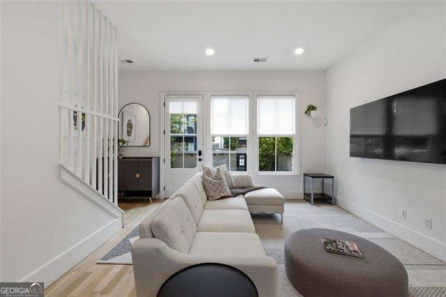 677 Exchange Street SE, Atlanta, GA 30315