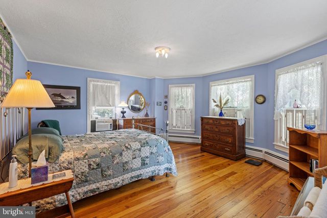 222 BROADWAY, West Cape May, NJ 08204