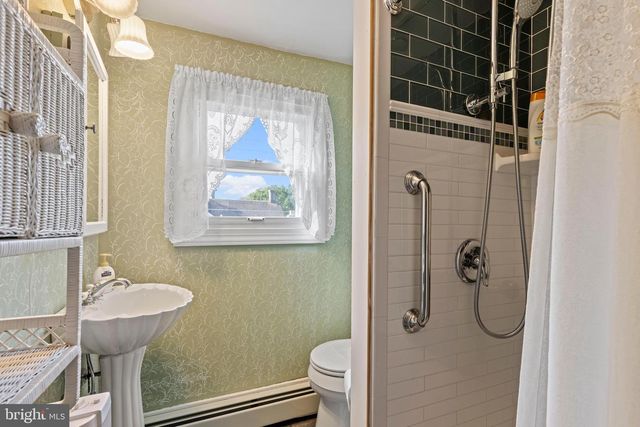 222 BROADWAY, West Cape May, NJ 08204