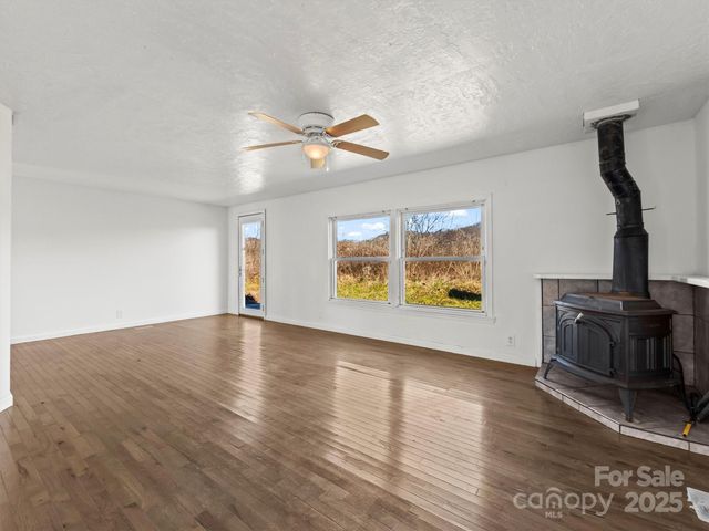 55 Katydid Lane, Franklin, NC 28734