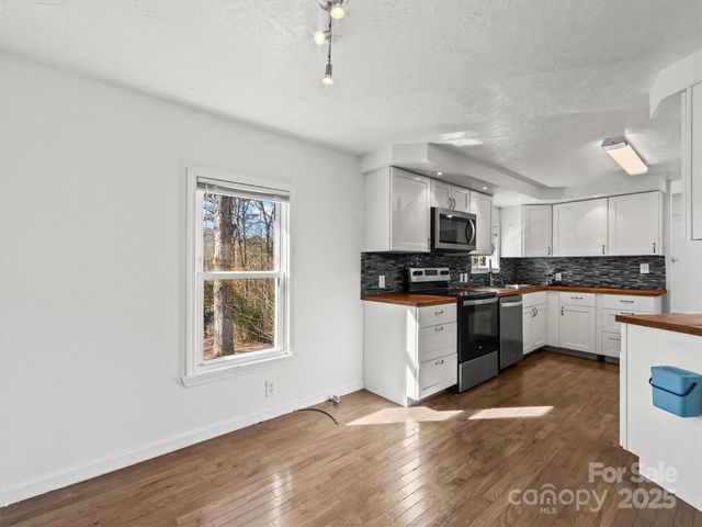 55 Katydid Lane, Franklin, NC 28734