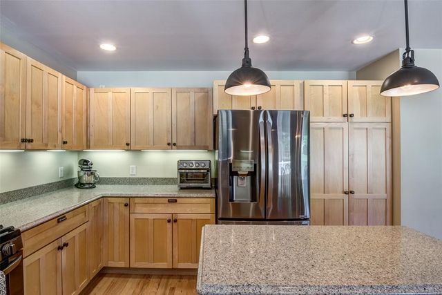 3208 Tiburon Drive, Eau Claire, WI 54701