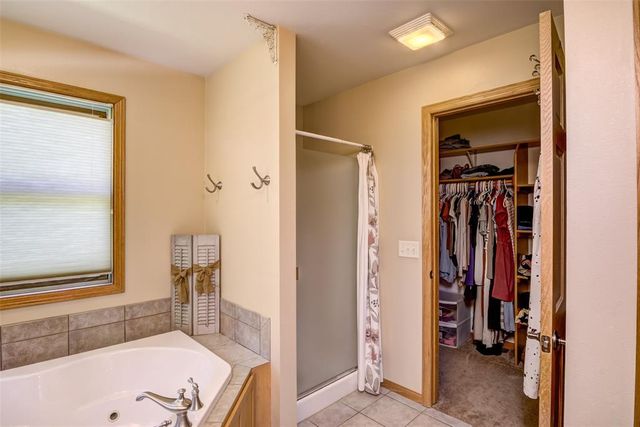 3208 Tiburon Drive, Eau Claire, WI 54701