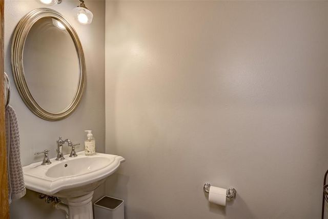 3208 Tiburon Drive, Eau Claire, WI 54701