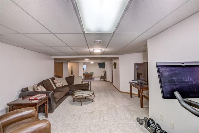 3208 Tiburon Drive, Eau Claire, WI 54701