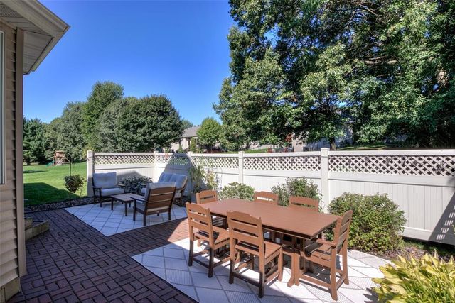 3208 Tiburon Drive, Eau Claire, WI 54701