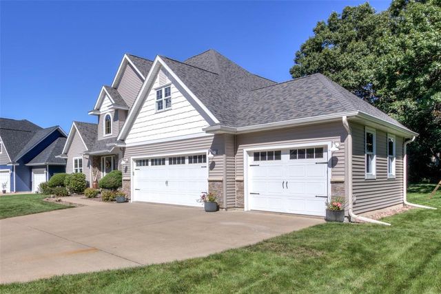 3208 Tiburon Drive, Eau Claire, WI 54701