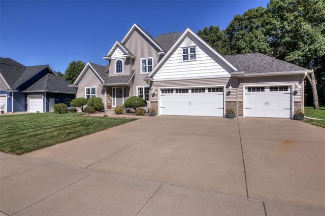 3208 Tiburon Drive, Eau Claire, WI 54701
