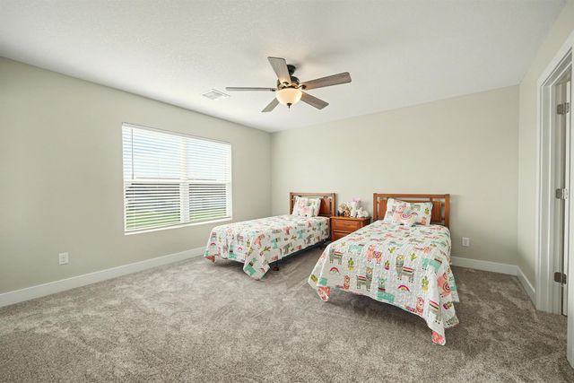 2754 Amelia Ln, Salina, KS 67401