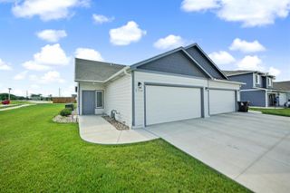 2754 Amelia Ln, Salina, KS 67401