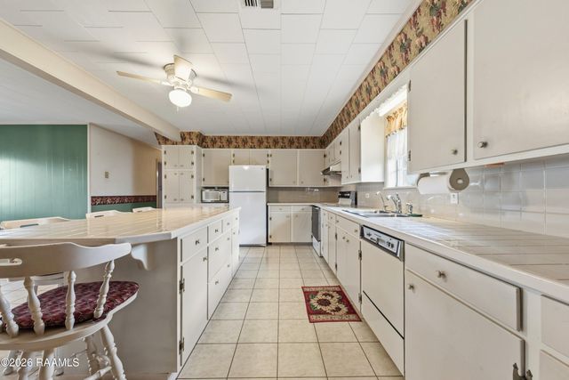 1016 Will Guidry, Breaux Bridge, LA 70517