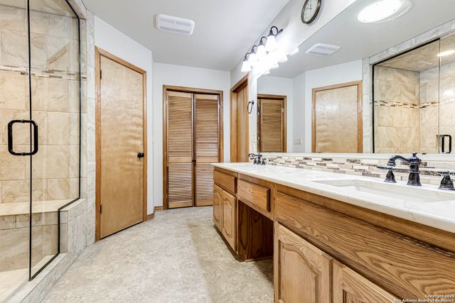 2454 Island View, Canyon Lake, TX 78133