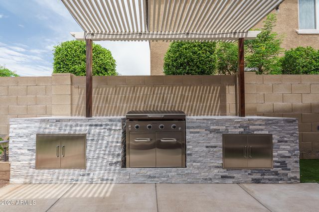 1754 N 212TH Lane, Buckeye, AZ 85396