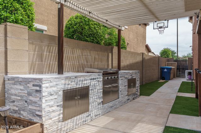 1754 N 212TH Lane, Buckeye, AZ 85396